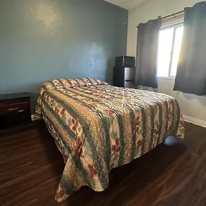 Unity - No Parking & Are Upstairs Motel